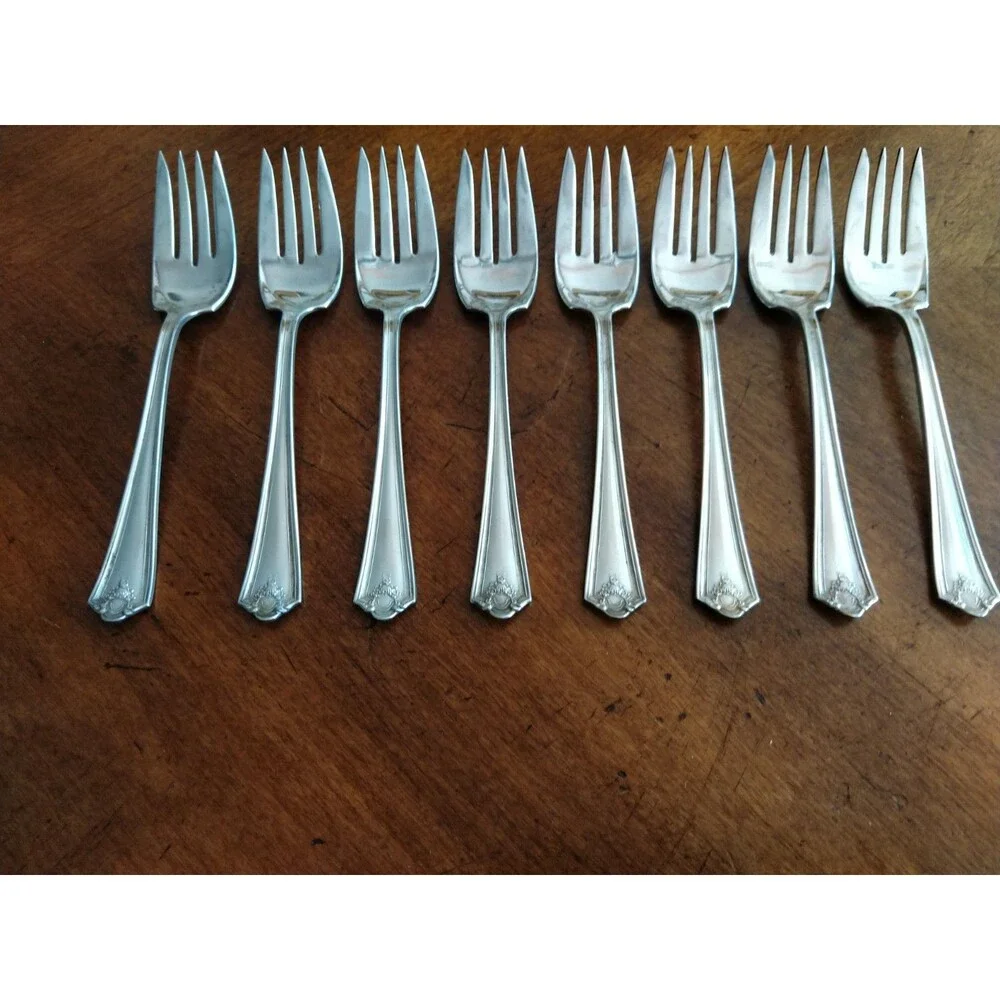 Lot of 8 Wm. Rogers Ashland Silverplate Salad Forks 1914 5.9
